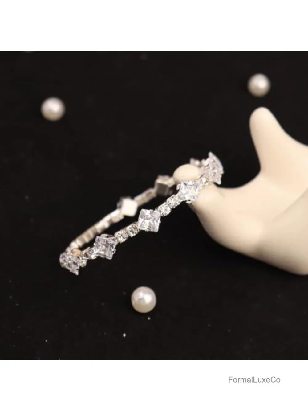 N/A glittering rhinestones